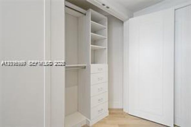 17111 Biscayne Blvd 209, North Miami Beach, FL 33160