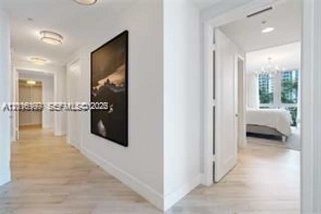 17111 Biscayne Blvd 209, North Miami Beach, FL 33160