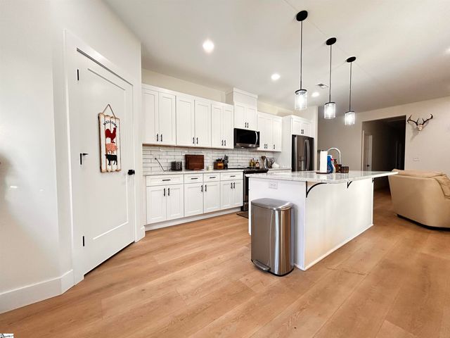 706 Carolyn Drive, Clinton, SC 29325