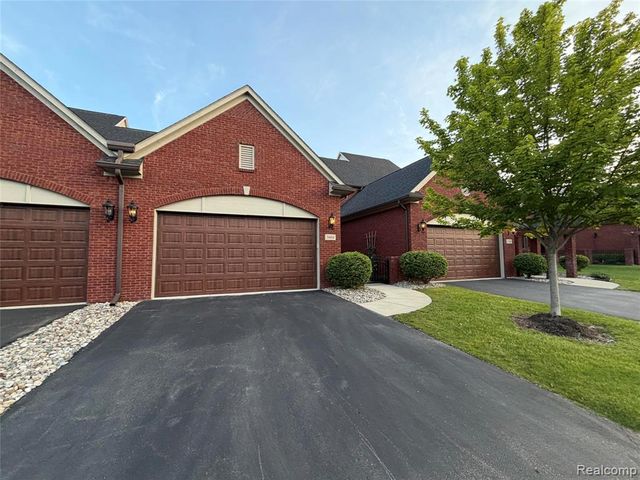 3604 Bay Harbor Drive 78, Brighton, MI 48114