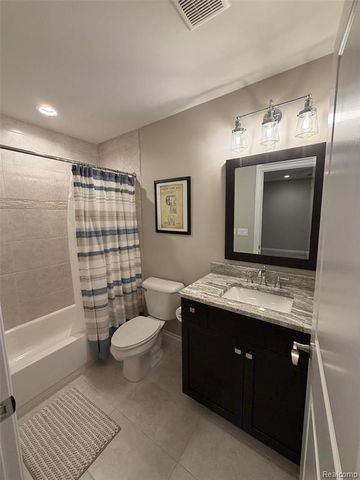 3604 Bay Harbor Drive 78, Brighton, MI 48114