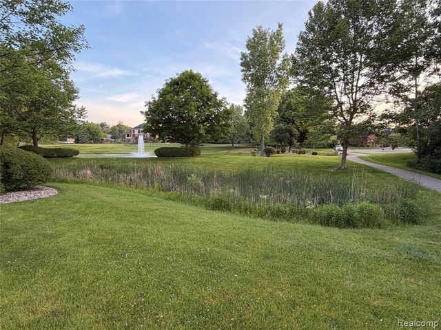 3604 Bay Harbor Drive 78, Brighton, MI 48114