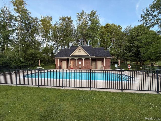 3604 Bay Harbor Drive 78, Brighton, MI 48114