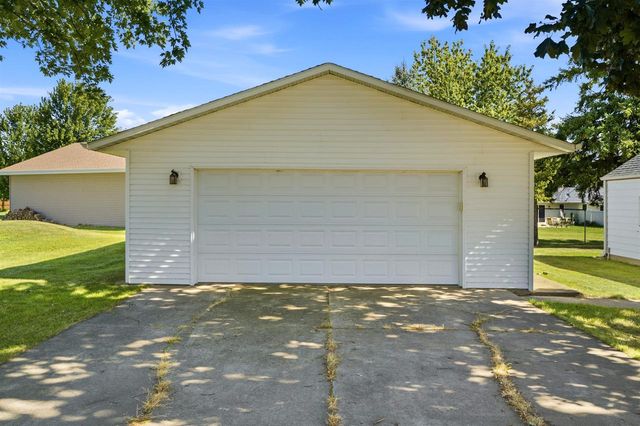 W6444 GREENVILLE DRIVE, Greenville, WI 54942