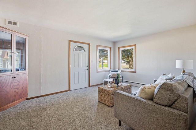 W6444 GREENVILLE DRIVE, Greenville, WI 54942
