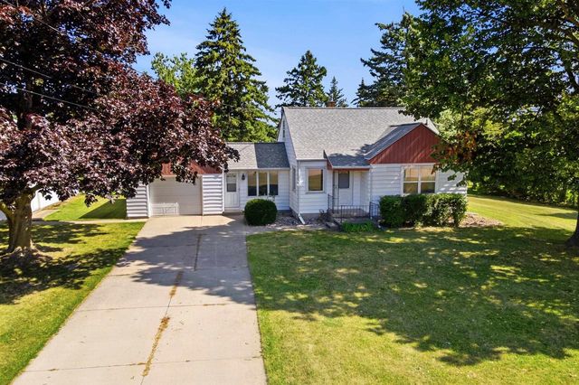 W6444 GREENVILLE DRIVE, Greenville, WI 54942