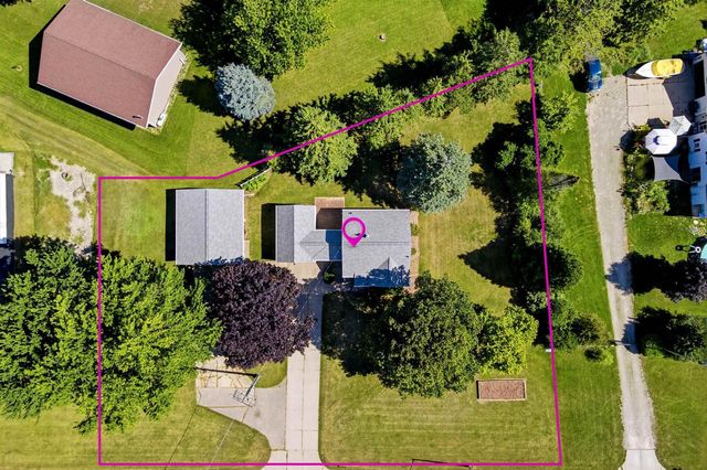 W6444 GREENVILLE DRIVE, Greenville, WI 54942
