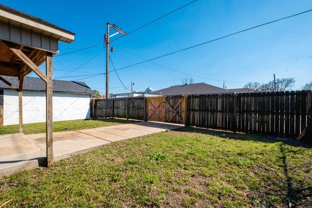 4009 W 11th Street, Little Rock, AR 72204