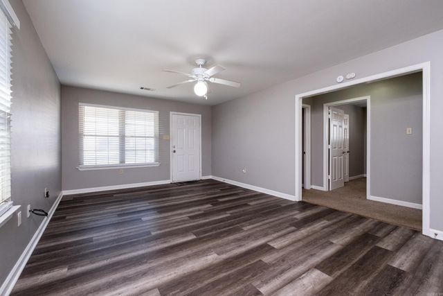 4009 W 11th Street, Little Rock, AR 72204