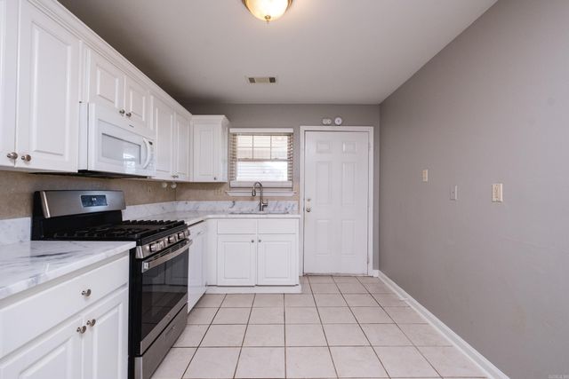 4009 W 11th Street, Little Rock, AR 72204