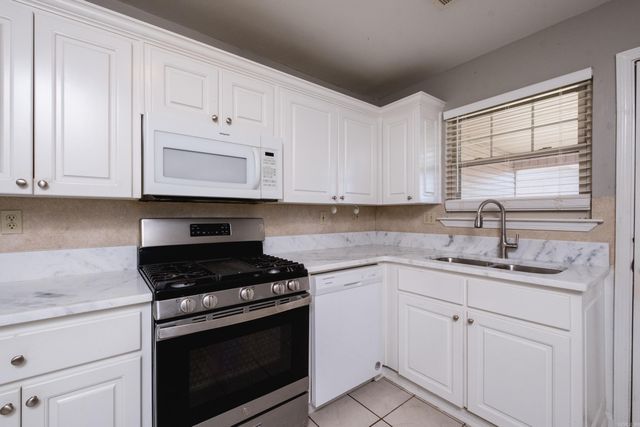 4009 W 11th Street, Little Rock, AR 72204