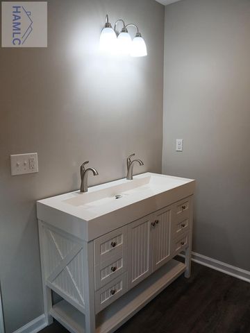 505 North Baker Street, Glennville, GA 30427