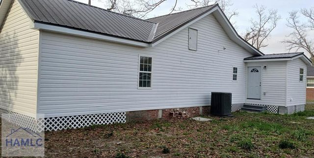 505 North Baker Street, Glennville, GA 30427