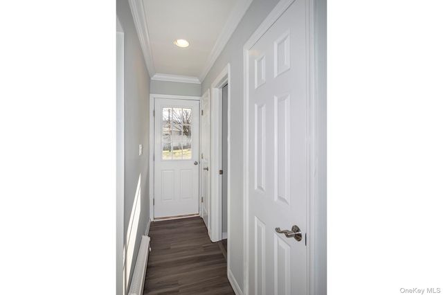 184 Hallock Road 6F1, Lake Grove, NY 11755