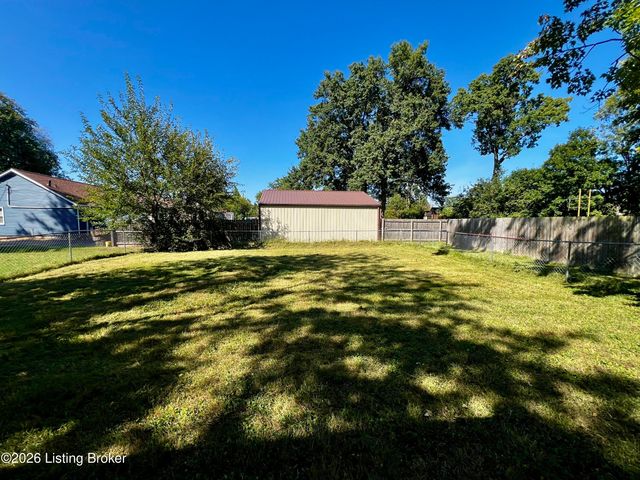 4815 Greenwood Rd, Louisville, KY 40258