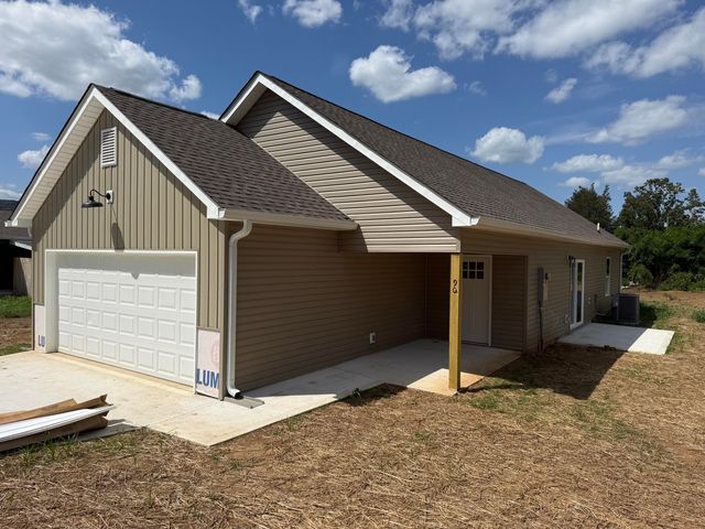 90 Cleveland Avenue, Pikeville, TN 37367