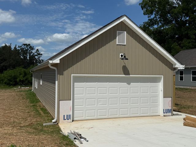 90 Cleveland Avenue, Pikeville, TN 37367