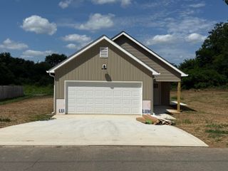 90 Cleveland Avenue, Pikeville, TN 37367