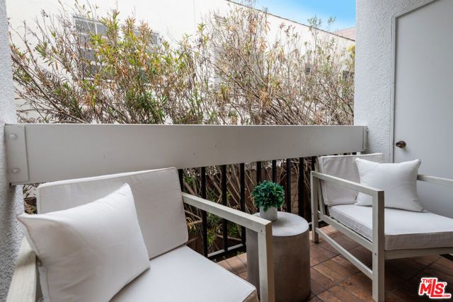 234 S Tower Drive 3, Beverly Hills, CA 90211