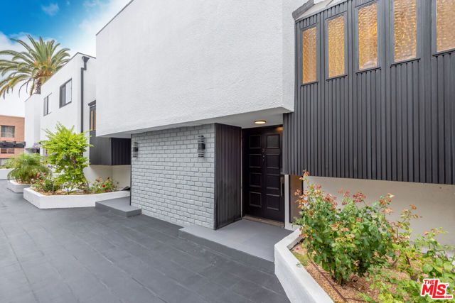 234 S Tower Drive 3, Beverly Hills, CA 90211