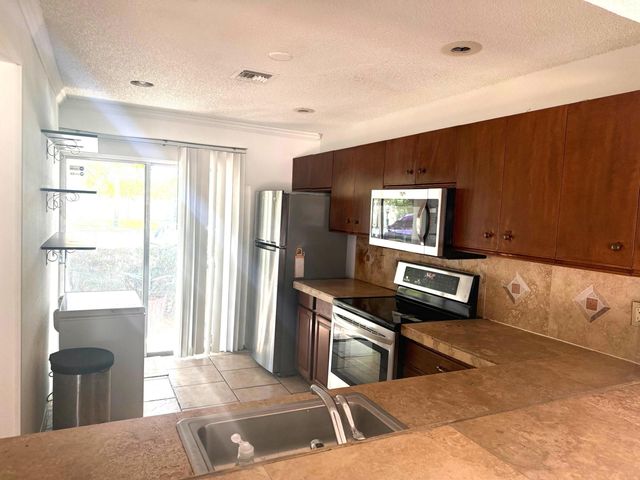 795 Crystal Lake Drive 795, Deerfield Beach, FL 33064