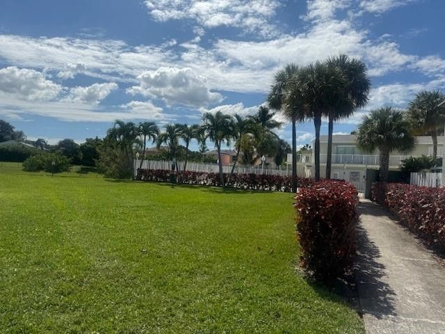 795 Crystal Lake Drive 795, Deerfield Beach, FL 33064