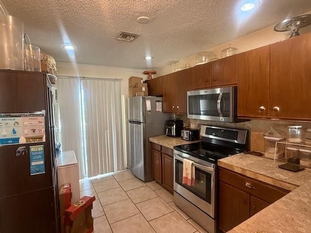 795 Crystal Lake Drive 795, Deerfield Beach, FL 33064