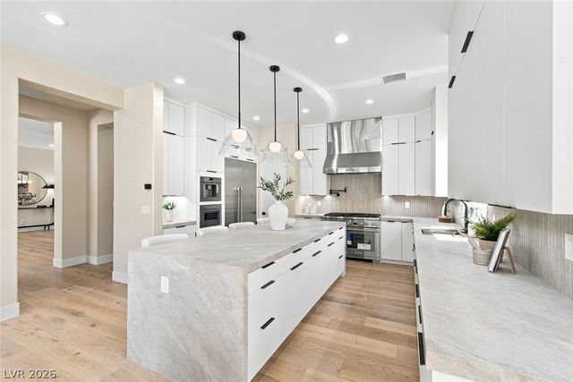 2707 Turtle Head Peak Drive, Las Vegas, NV 89135