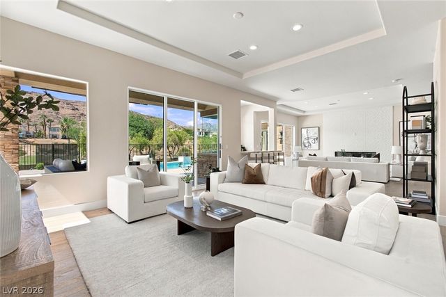 2707 Turtle Head Peak Drive, Las Vegas, NV 89135