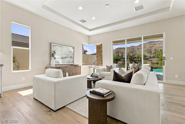 2707 Turtle Head Peak Drive, Las Vegas, NV 89135