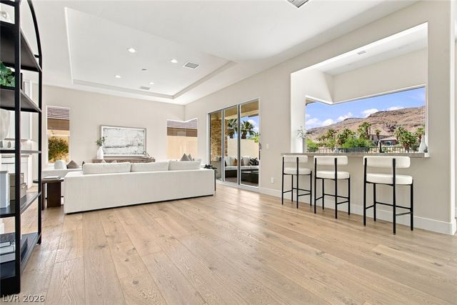 2707 Turtle Head Peak Drive, Las Vegas, NV 89135