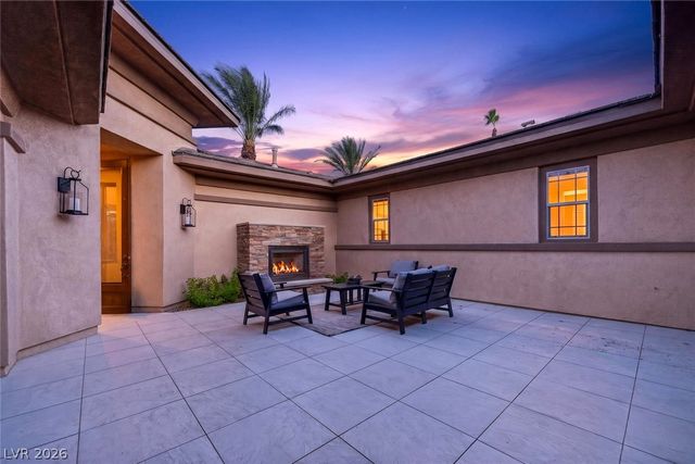 2707 Turtle Head Peak Drive, Las Vegas, NV 89135