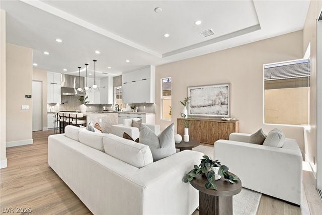 2707 Turtle Head Peak Drive, Las Vegas, NV 89135