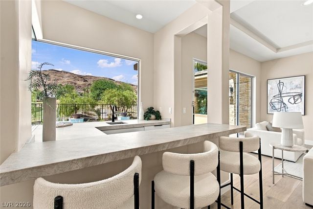 2707 Turtle Head Peak Drive, Las Vegas, NV 89135