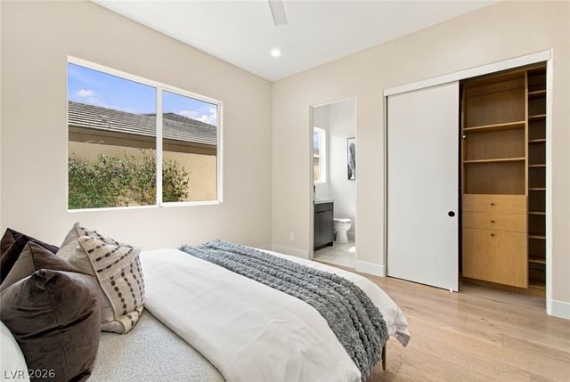 2707 Turtle Head Peak Drive, Las Vegas, NV 89135