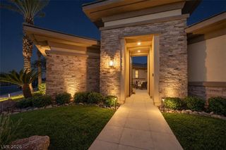 2707 Turtle Head Peak Drive, Las Vegas, NV 89135