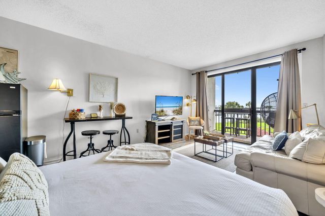 214 SW Miracle Strip Parkway, UNIT A206, Fort Walton Beach, FL 32548