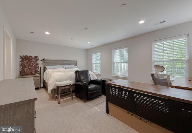 22030 VICTORIAN DR, California, MD 20619