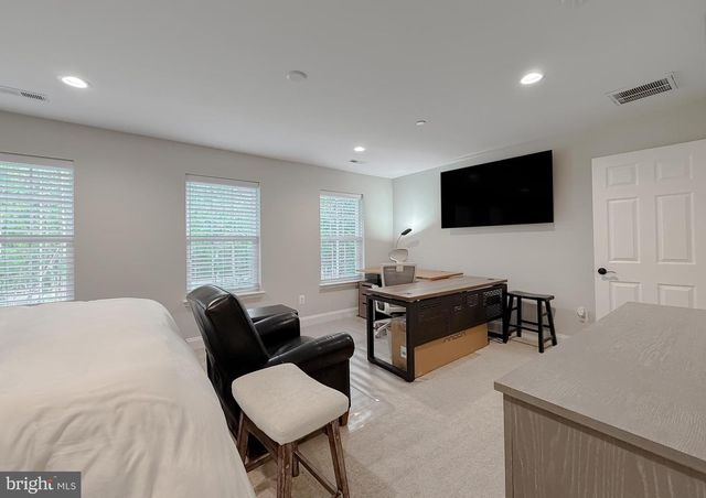 22030 VICTORIAN DR, California, MD 20619