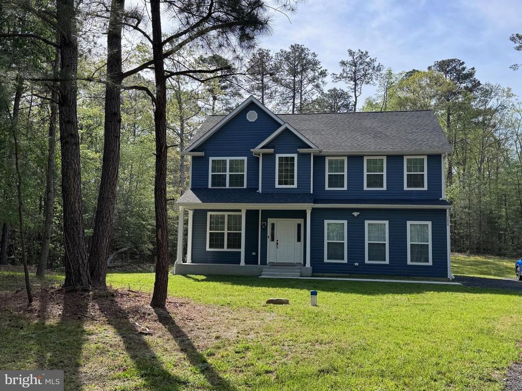 Image 1 of property listing at 22030 VICTORIAN DR, California, MD 20619