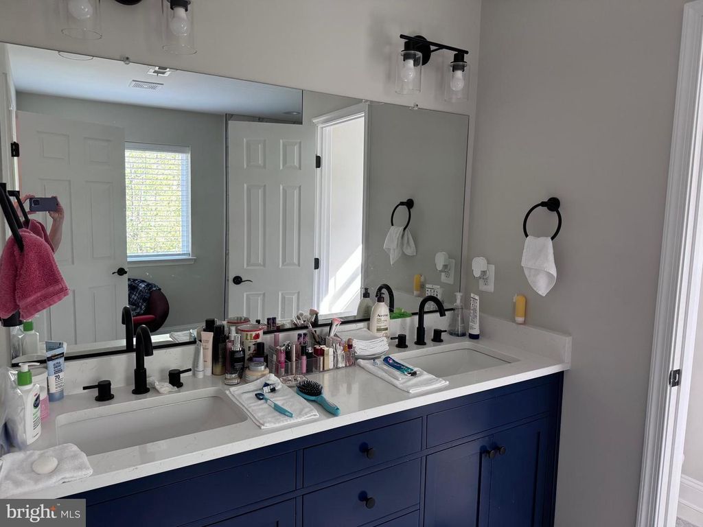 Image 12 of property listing at 22030 VICTORIAN DR, California, MD 20619