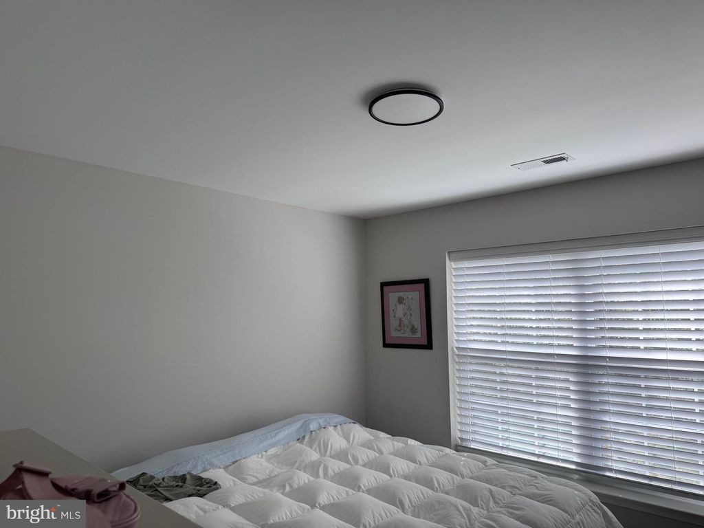 Image 13 of property listing at 22030 VICTORIAN DR, California, MD 20619