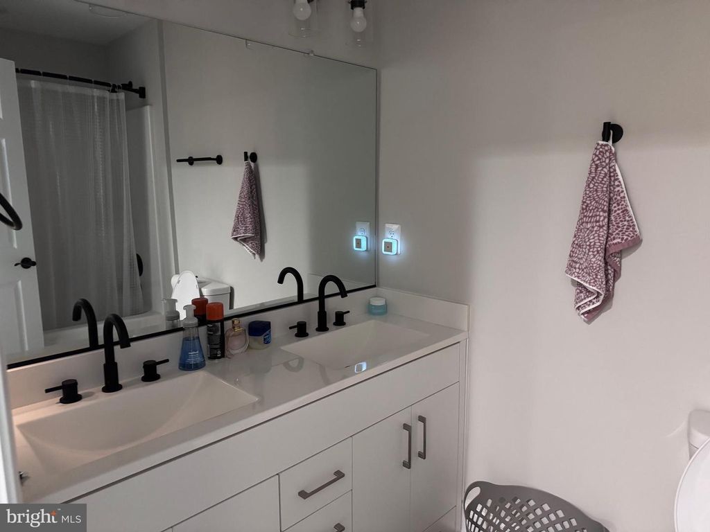 Image 14 of property listing at 22030 VICTORIAN DR, California, MD 20619