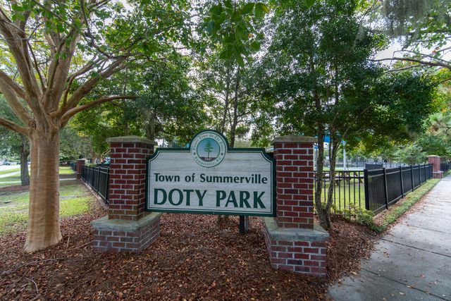 506 N Palmetto Street, Summerville, SC 29483