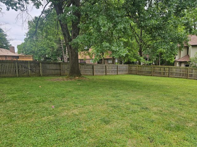913 Stoney Creek Drive, Frankfort, KY 40601