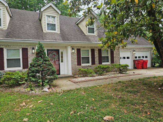 913 Stoney Creek Drive, Frankfort, KY 40601