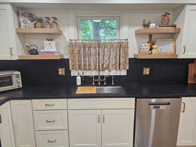 913 Stoney Creek Drive, Frankfort, KY 40601