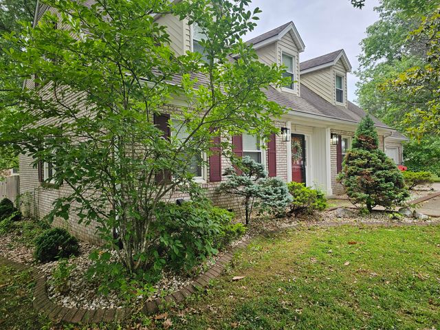 913 Stoney Creek Drive, Frankfort, KY 40601