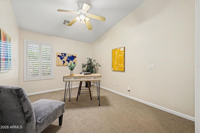3903 W GRANDVIEW Road, Phoenix, AZ 85053