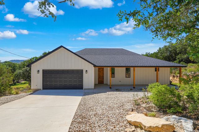 750 LA PALOMA DR, Canyon Lake, TX 78133